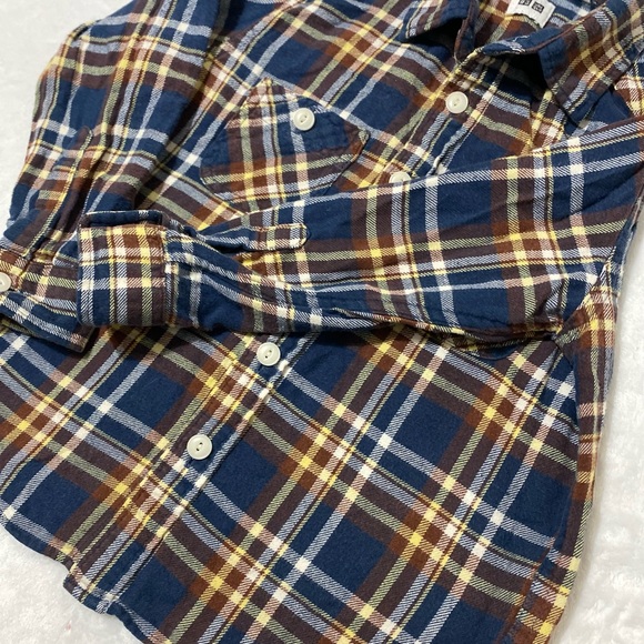 UNIQLO Boys’ Plaid Long-sleeve Button Up Shirt - Picture 3 of 10